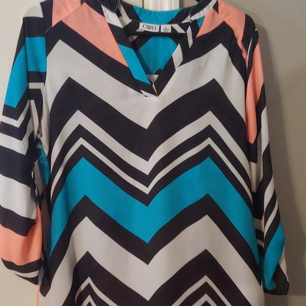Very pretty boutique top!